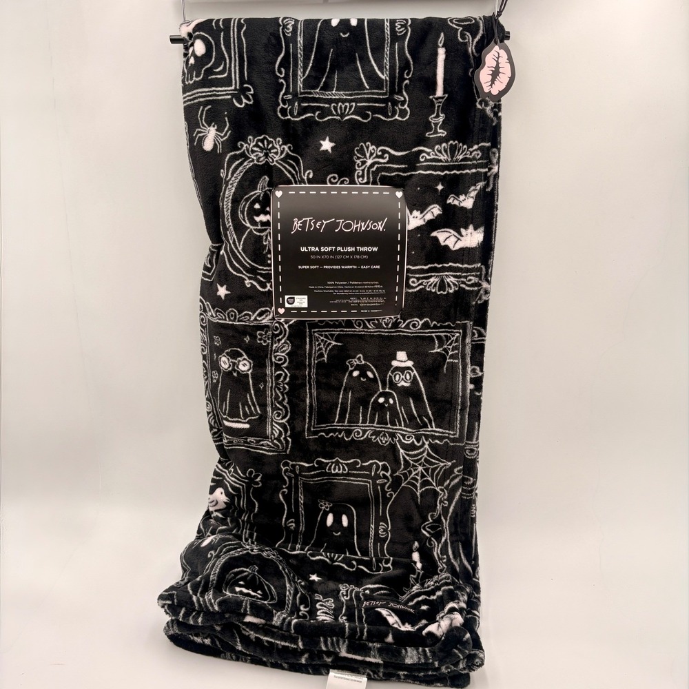 Betsey Johnson Halloween Ghost Gallery Wall Ultra Soft Plush Throw Blanket 50x70